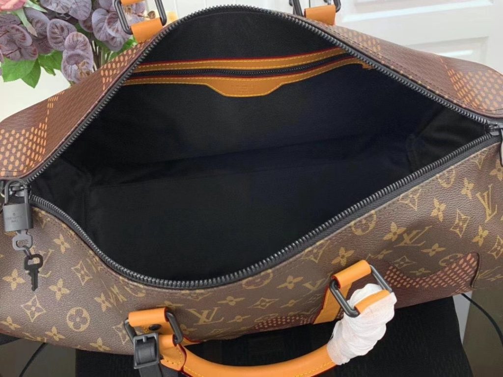 Túi xách Louis Vuitton nam replica