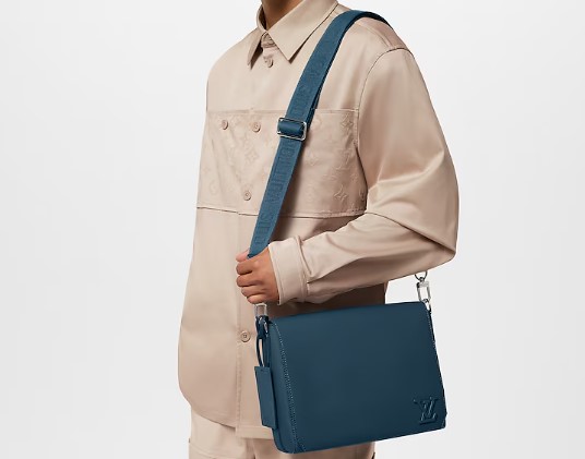 Túi Louis Vuitton nam Takeoff Messenger